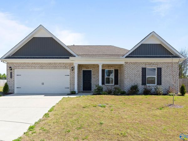 20409 Brook Valley Drive, Athens, AL 35611
