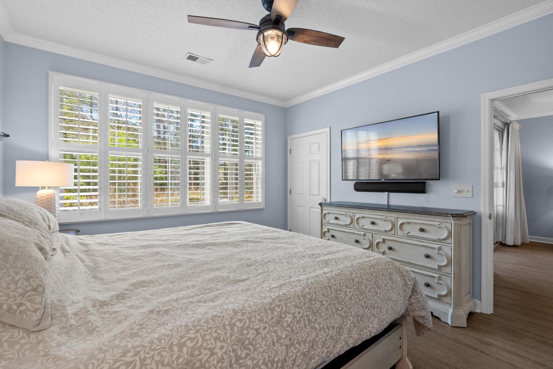 5825 Catalina Dr. Photo 15