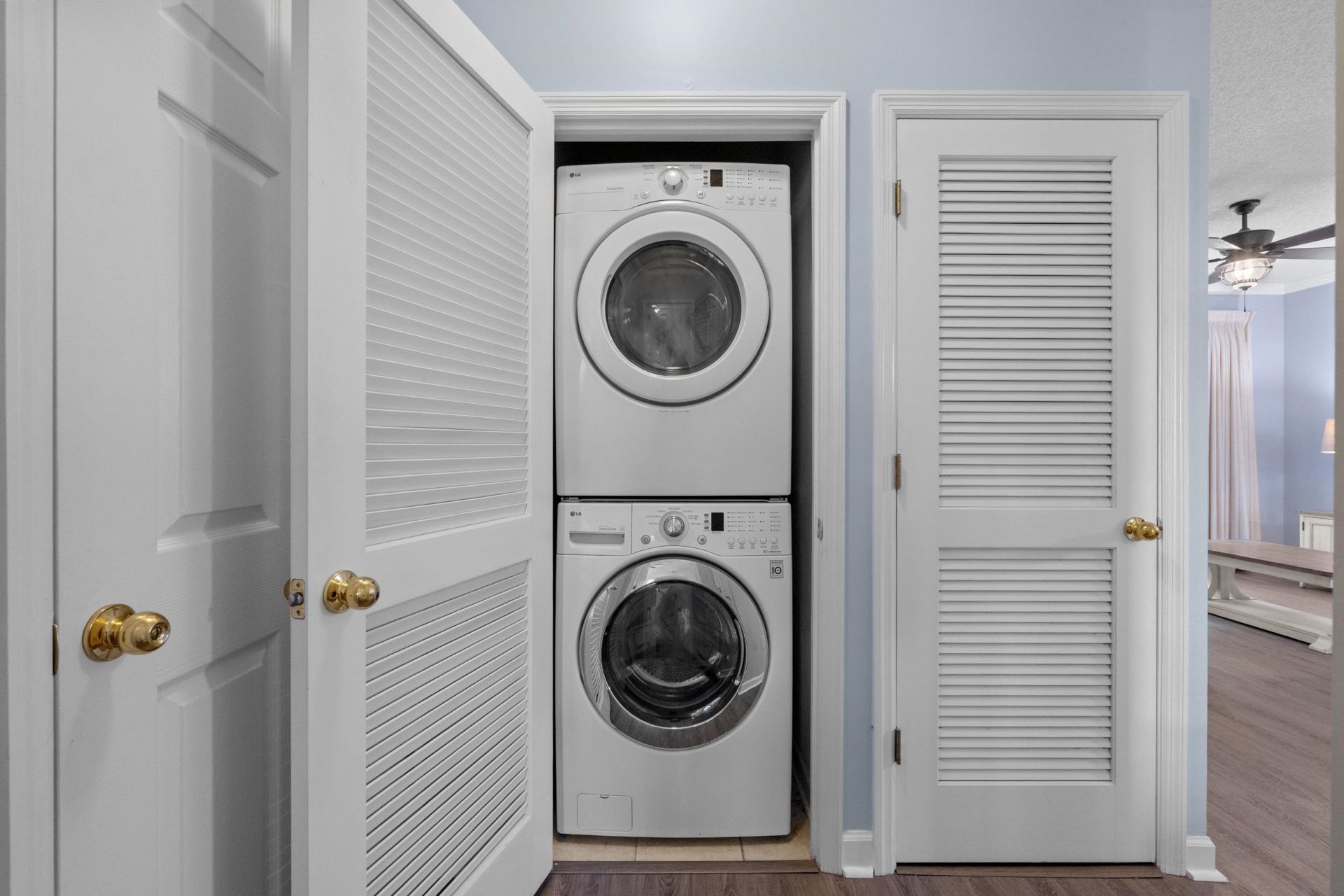 5825 Catalina Dr. Photo 22