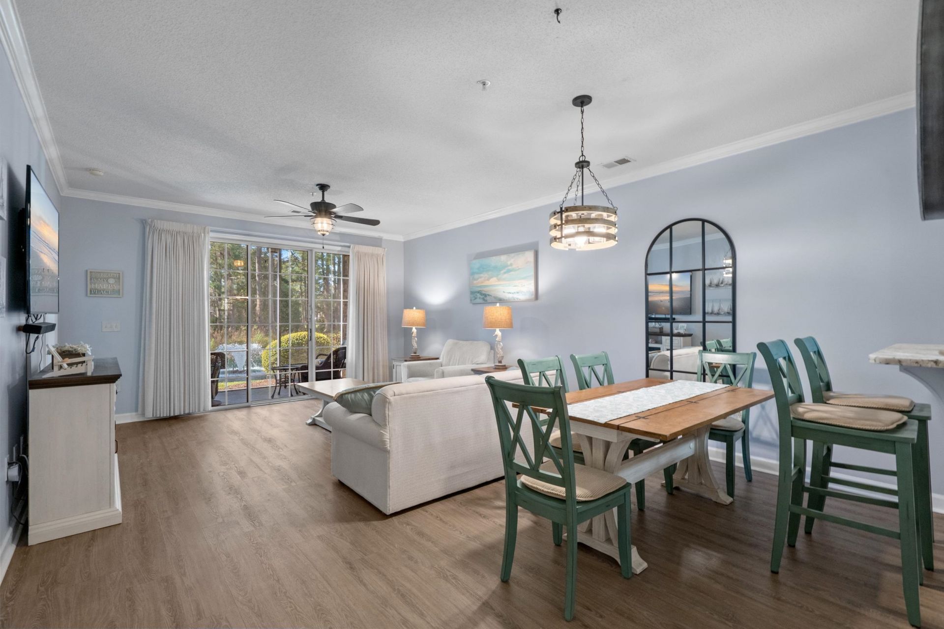 5825 Catalina Dr. Photo 3