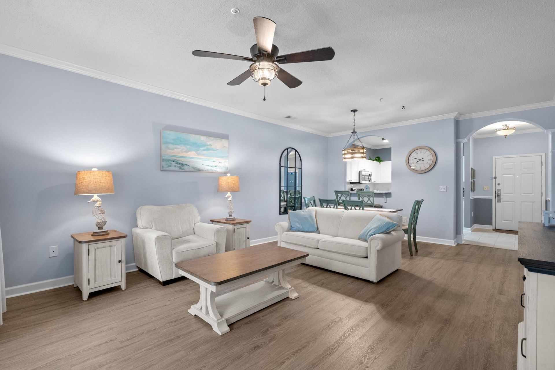 5825 Catalina Dr. Photo 8