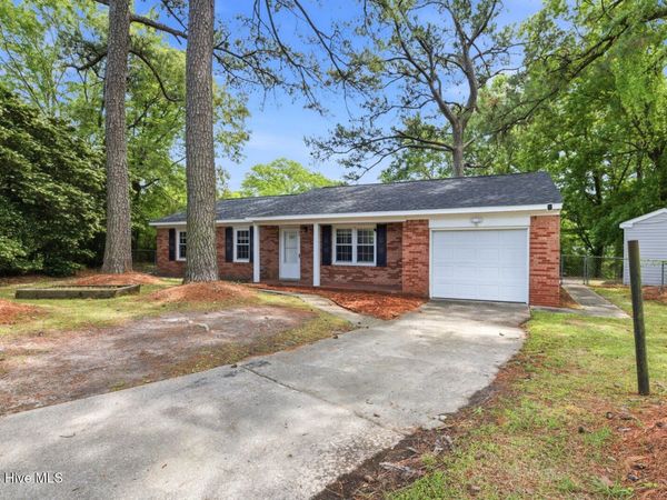 107 Royal Court, Jacksonville, NC 28546