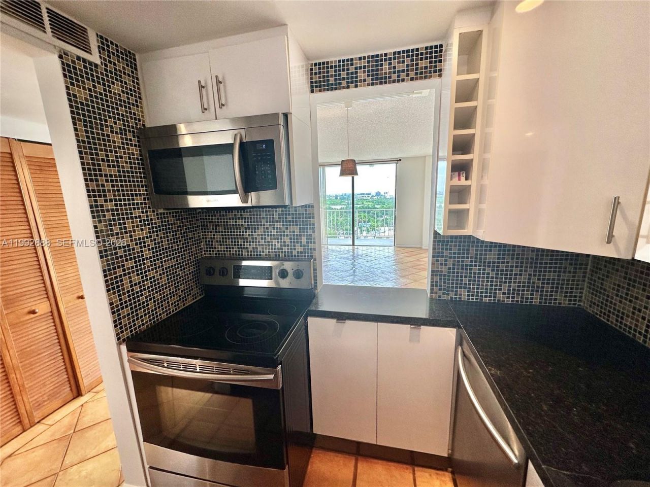 2350 NE 135th St , Unit 1101, North Miami, FL 33181 Photo