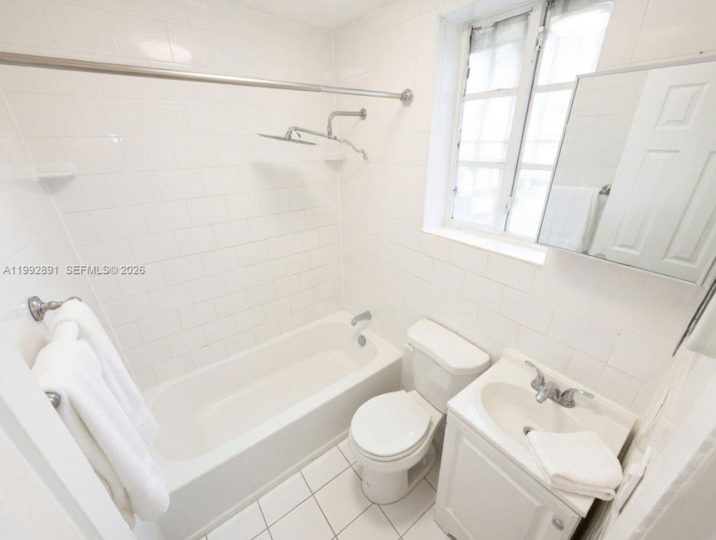 8013 NW 10th Ct, Miami, FL 33150 Photo