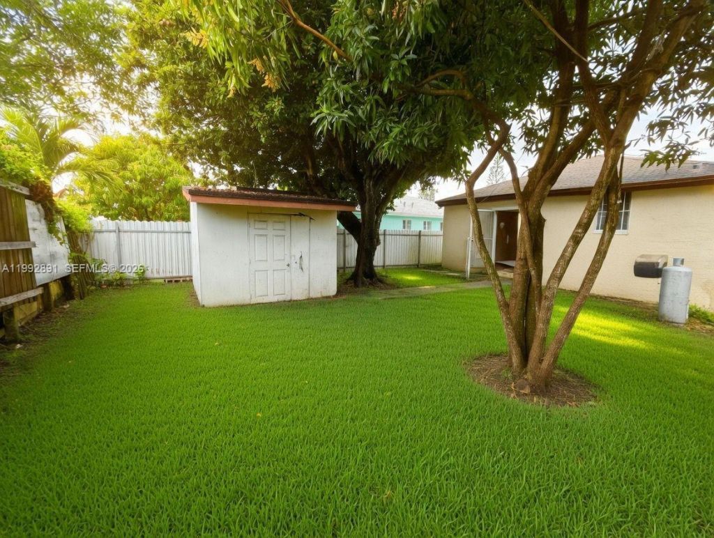 8013 NW 10th Ct, Miami, FL 33150 Photo