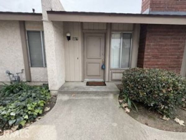 527 Holly Avenue, Oxnard, CA 93036