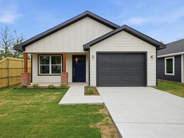 1016 S 1st Street, Sherman, TX 75090