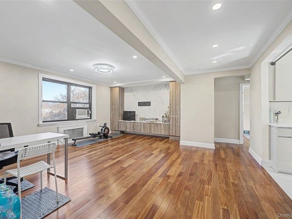 21102 73rd Avenue , Unit 3H, Oakland Gardens, NY 11364