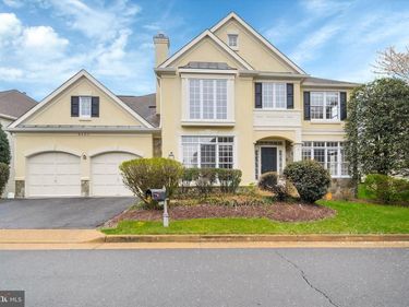 8403 WOODFORD FOREST PLACE , VIENNA, VA 22182