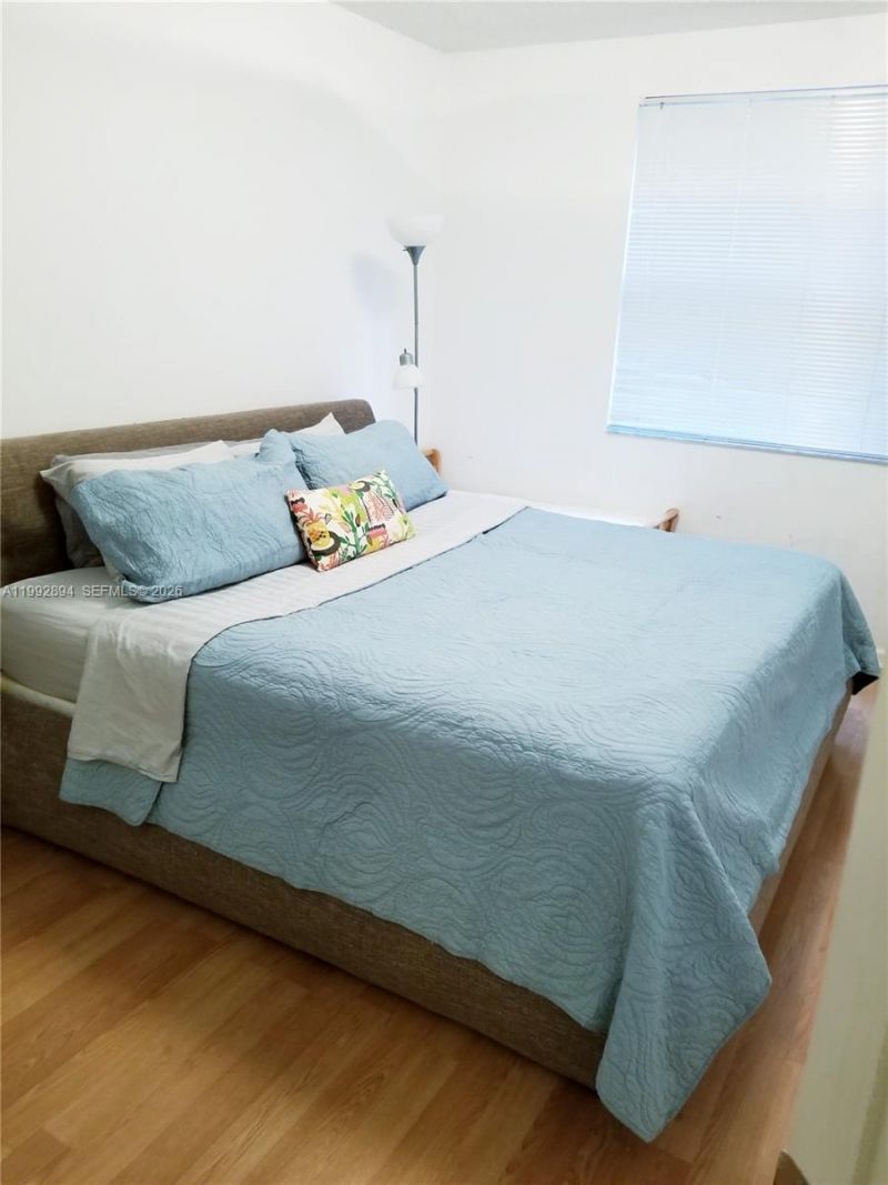 17125 N Bay Rd , Unit 3403, Sunny Isles Beach, FL 33160 Photo