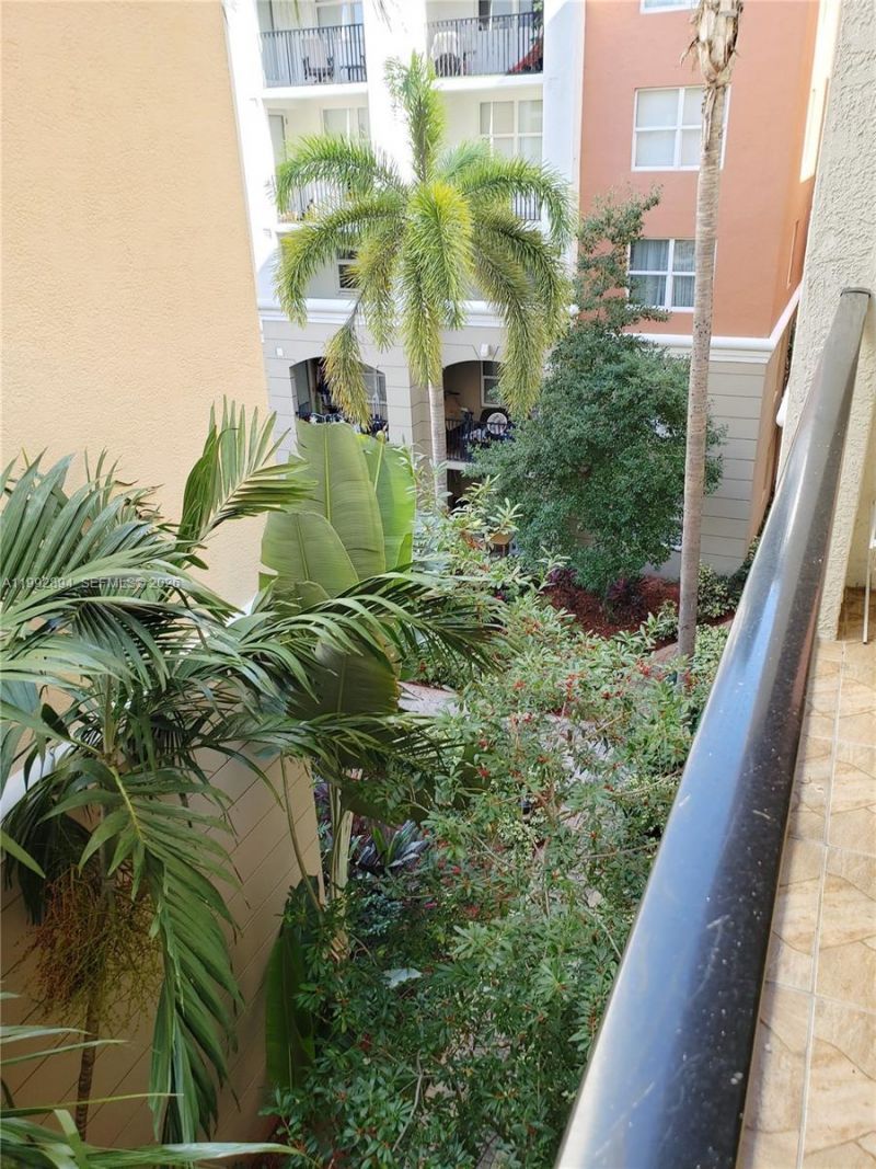 17125 N Bay Rd , Unit 3403, Sunny Isles Beach, FL 33160 Photo