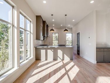 2820 Weisenberger Street, Unit 110, Fort Worth, TX 76107