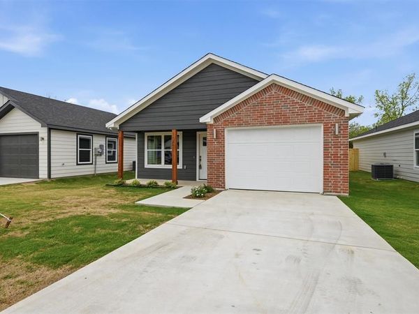 1012 S 1st Street, Sherman, TX 75090