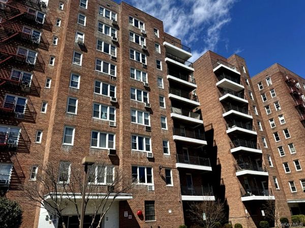 245 Rumsey Road, Unit # 3E, Yonkers, NY 10701