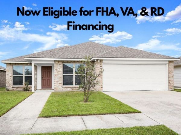 1482 Meadow Crossing Dr, Gonzales, LA 70737