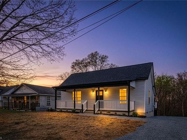 1132 W Green Street , Thomasville, NC 27360