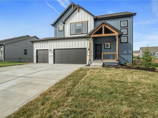 18040 W 166th Street, Olathe, KS 66062