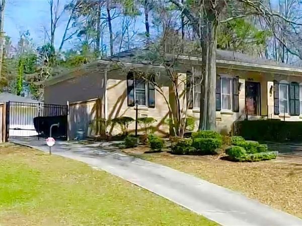 3845 Pebble Beach Drive, Atlanta, GA 30349