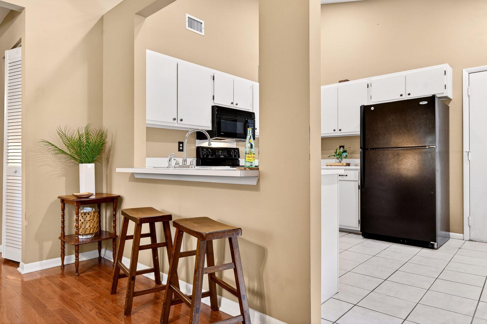 1154 Bellwood Road Photo 12