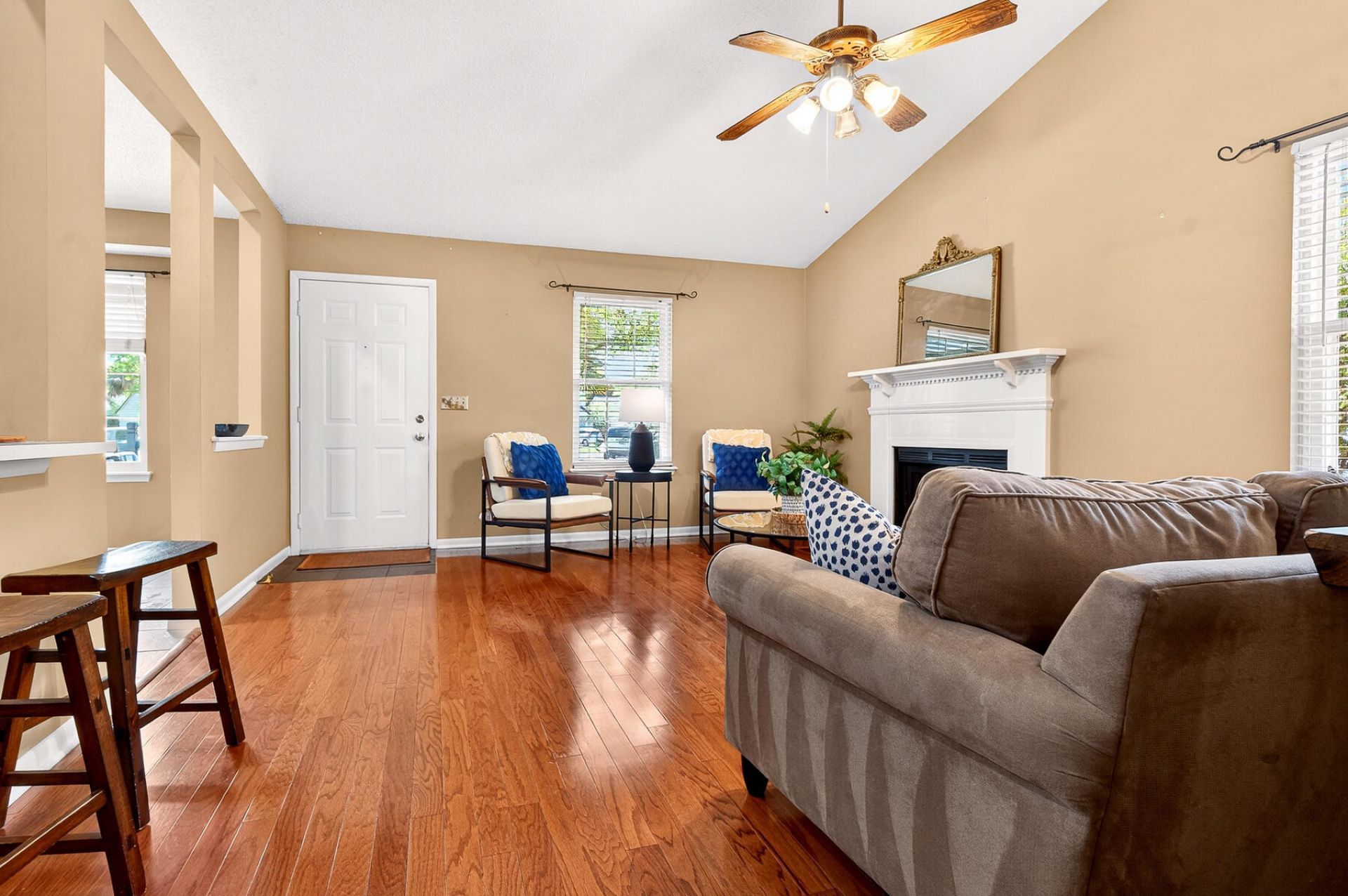 1154 Bellwood Road Photo 8