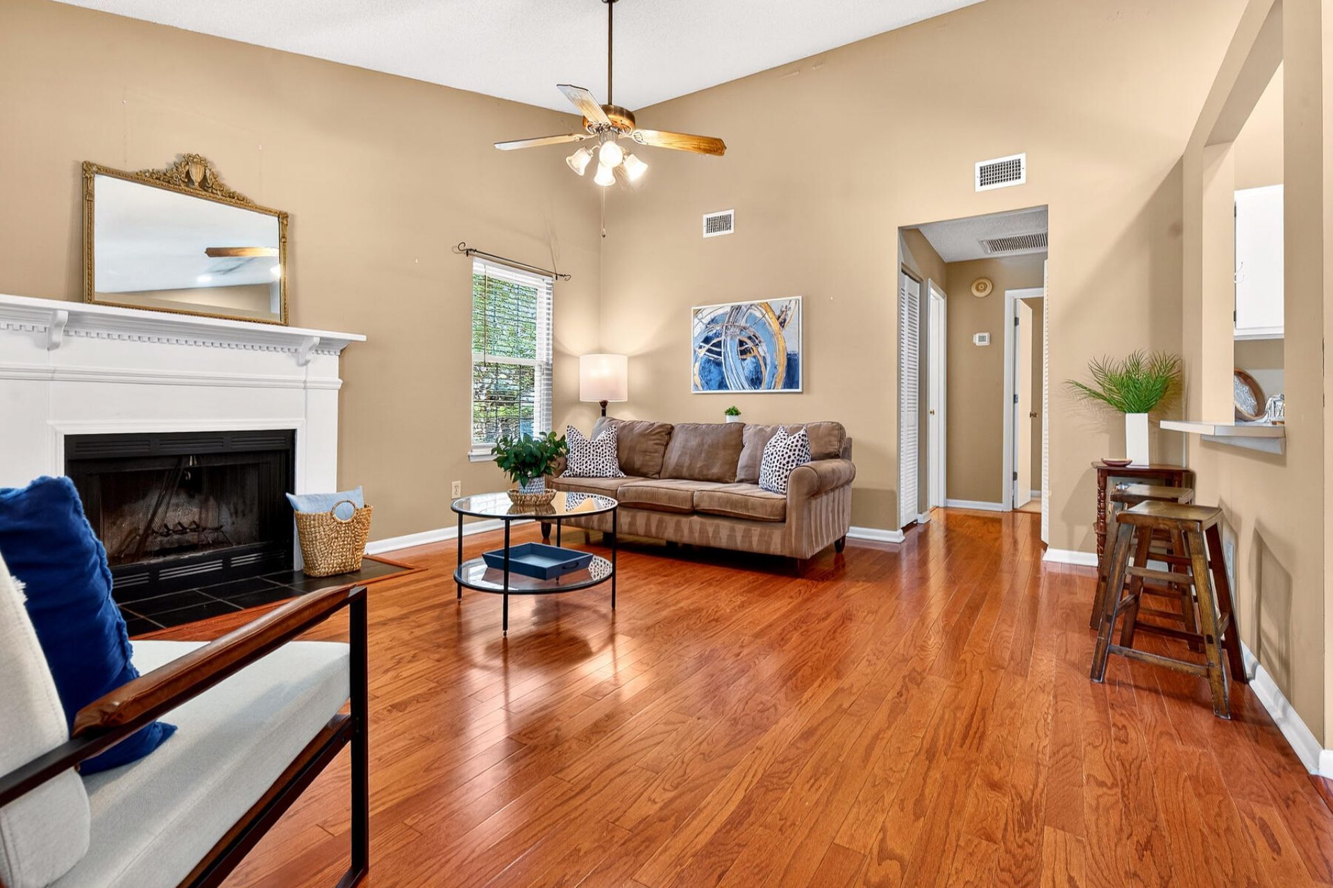 1154 Bellwood Road Photo 9