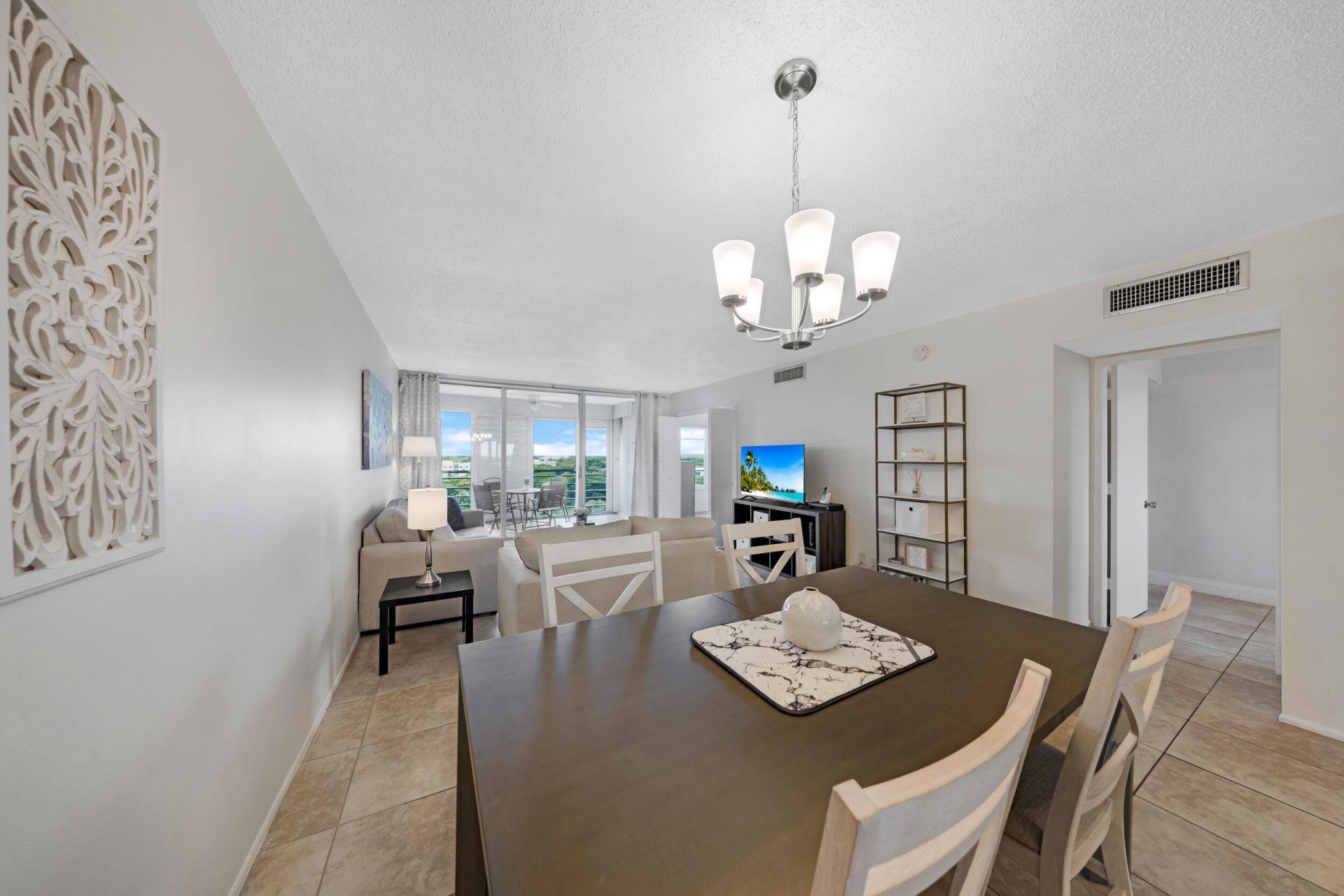 575 Oaks Lane, Unit 1009, Pompano Beach, FL 33069 Photo