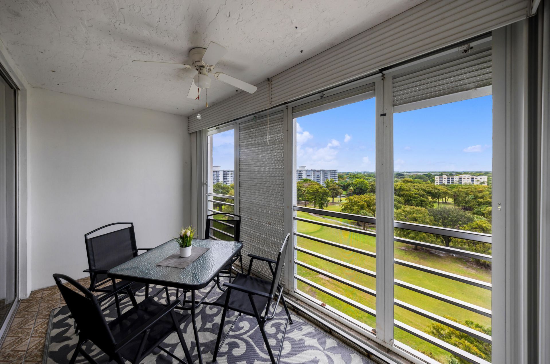 575 Oaks Lane, Unit 1009, Pompano Beach, FL 33069 Photo