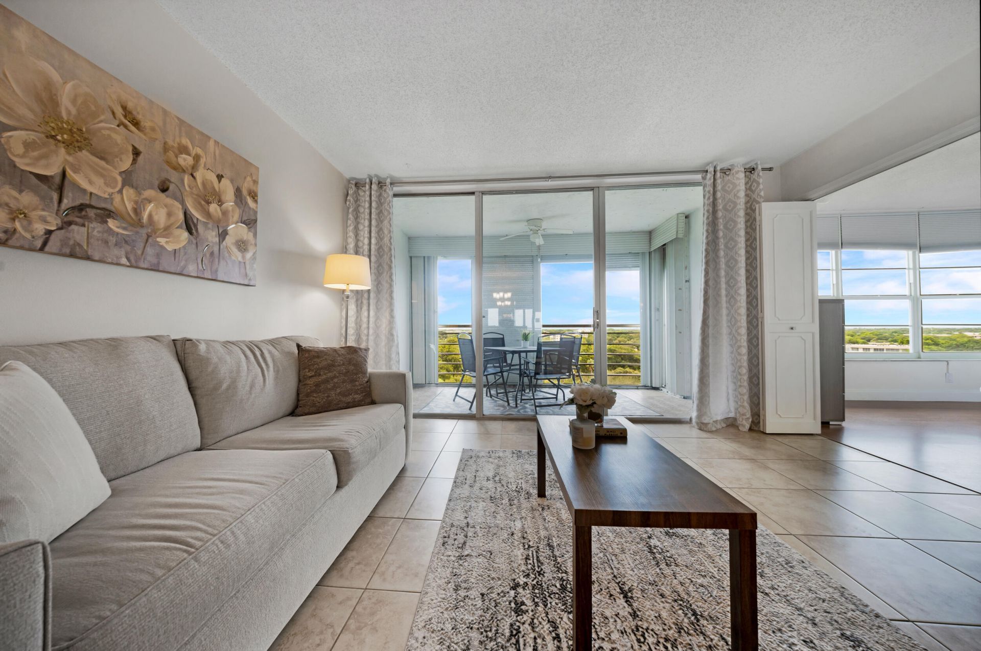 575 Oaks Lane, Unit 1009, Pompano Beach, FL 33069 Photo