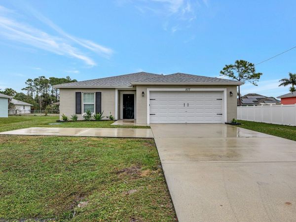 577 NW Floresta Drive, Port St. Lucie, FL 34983