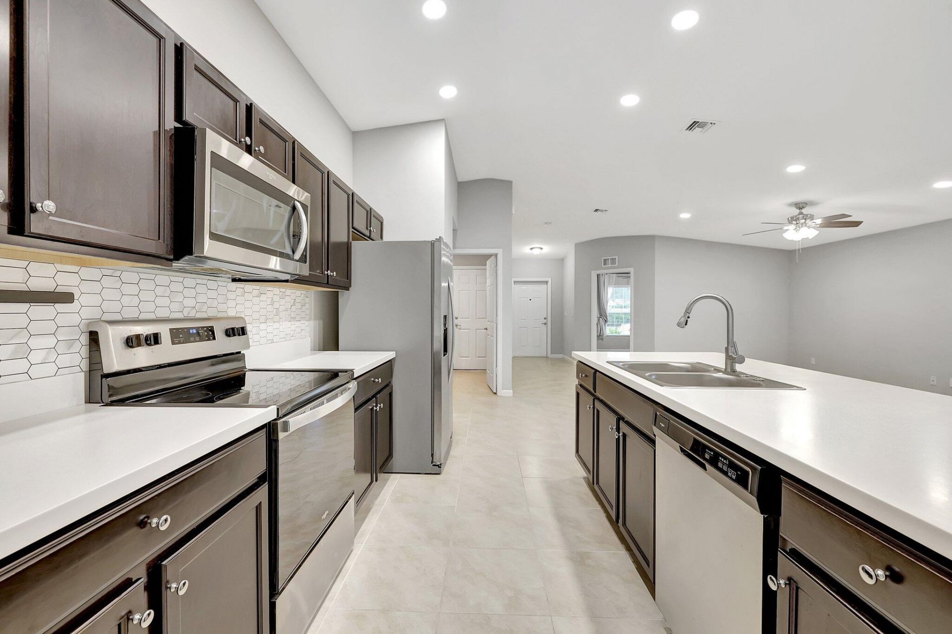 577 NW Floresta Drive, Port Saint Lucie, FL 34983 Photo