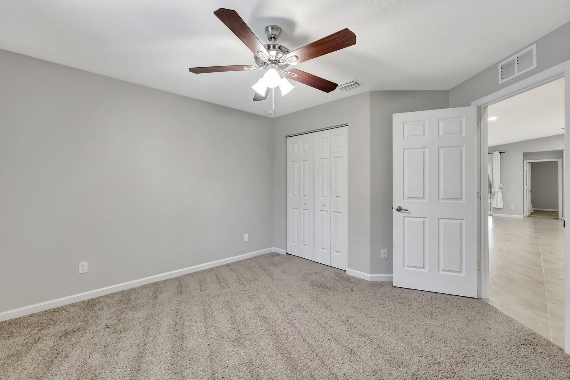 577 NW Floresta Drive, Port Saint Lucie, FL 34983 Photo