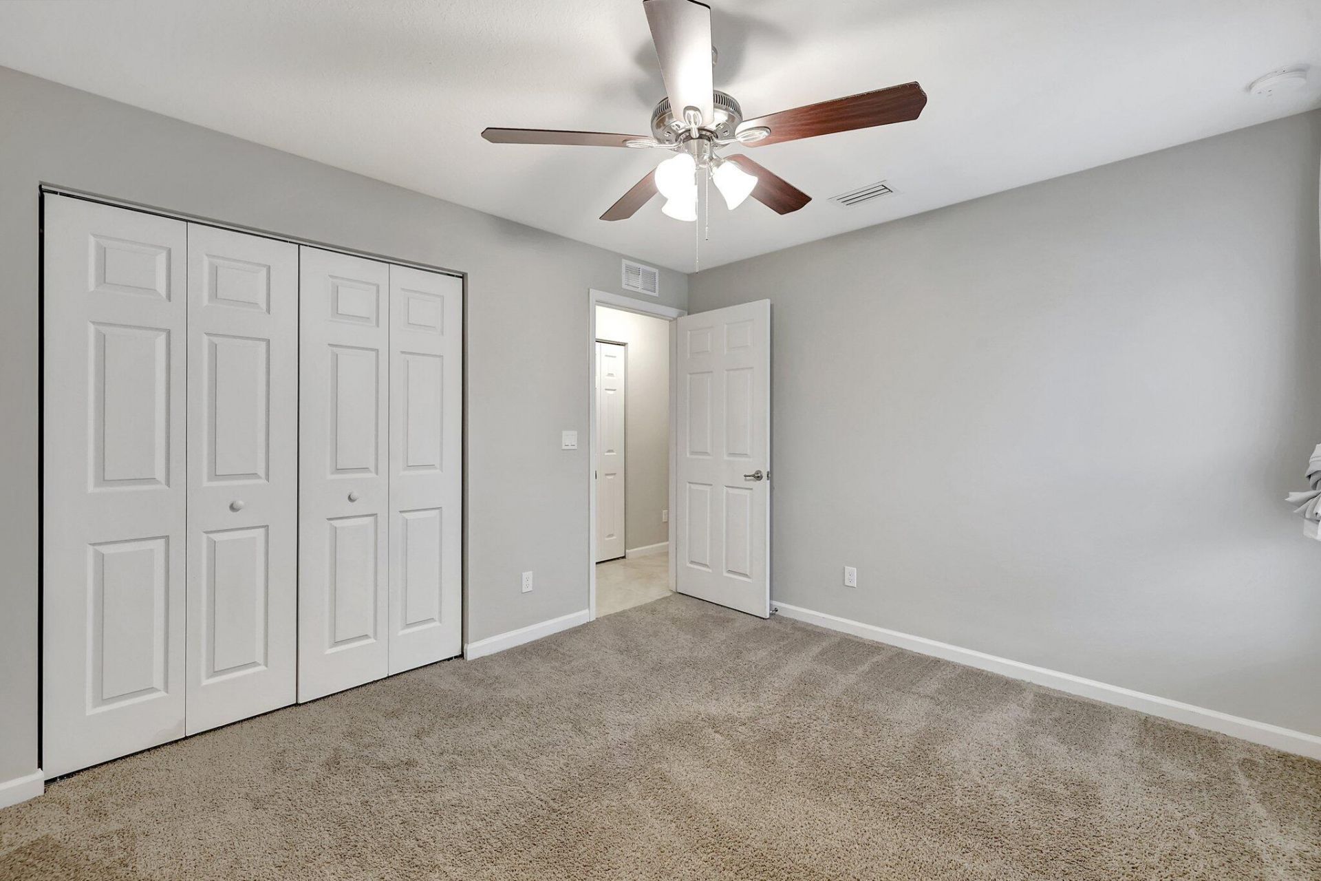 577 NW Floresta Drive, Port Saint Lucie, FL 34983 Photo