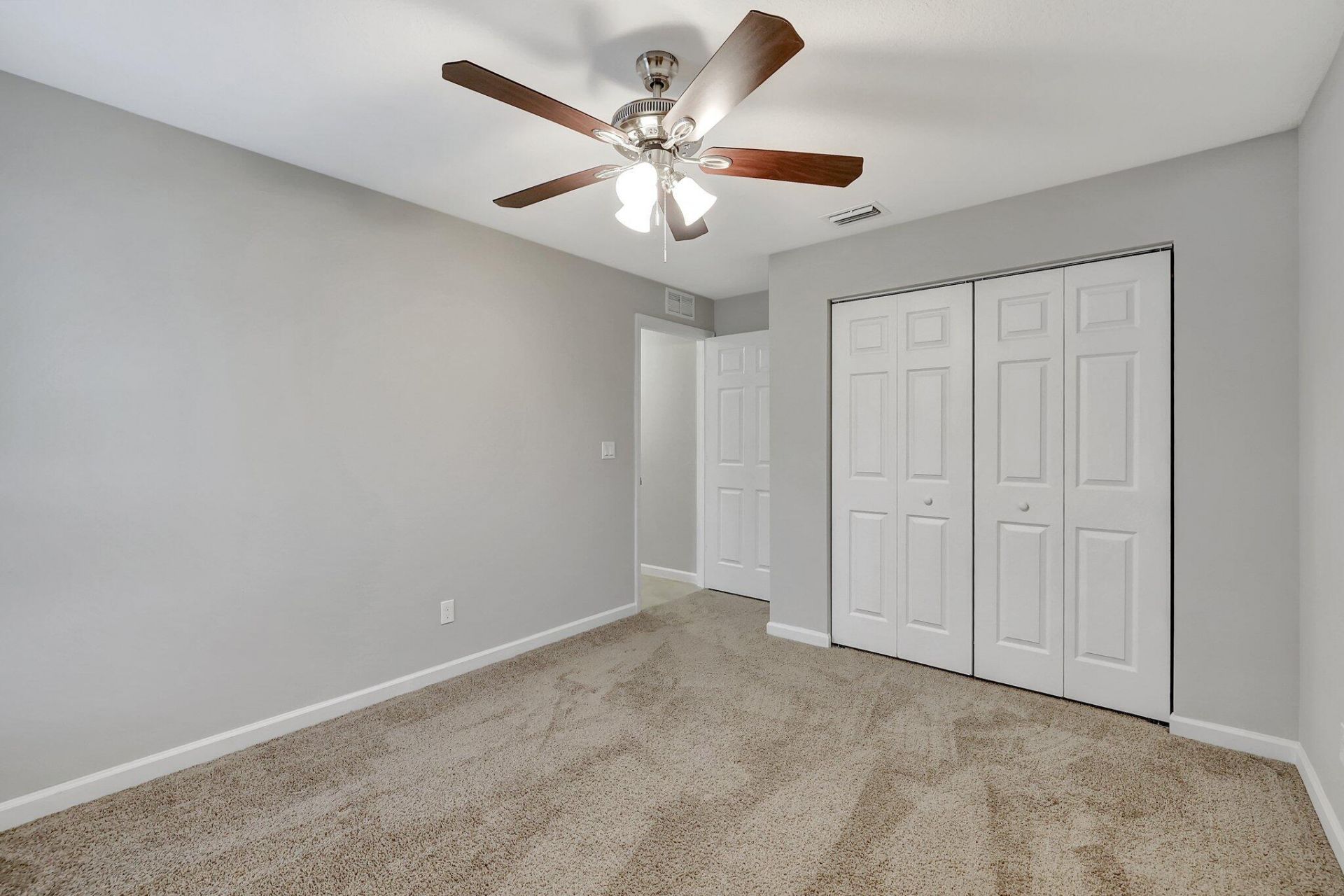 577 NW Floresta Drive, Port Saint Lucie, FL 34983 Photo