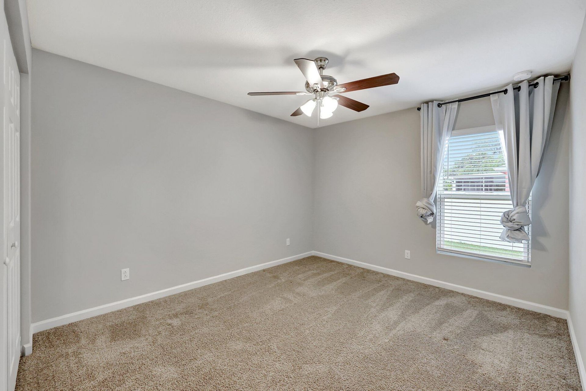 577 NW Floresta Drive, Port Saint Lucie, FL 34983 Photo