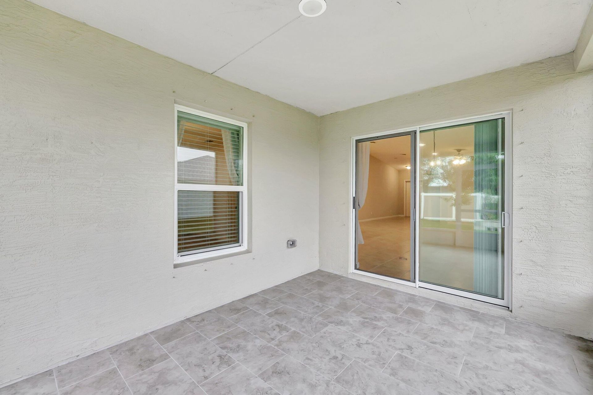 577 NW Floresta Drive, Port Saint Lucie, FL 34983 Photo