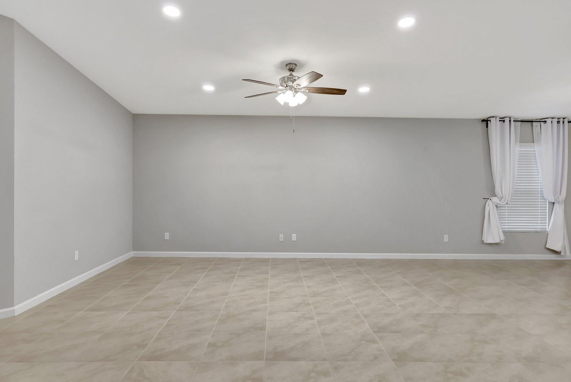 577 NW Floresta Drive, Port Saint Lucie, FL 34983 Photo