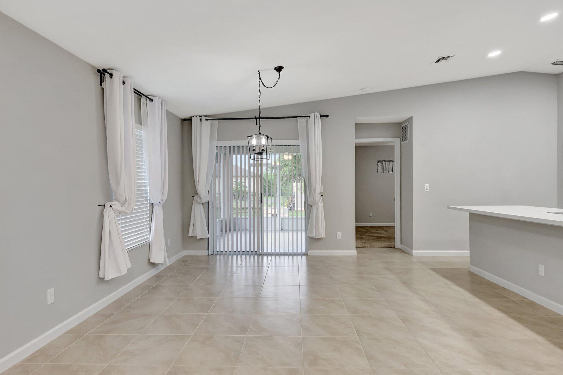 577 NW Floresta Drive, Port Saint Lucie, FL 34983 Photo