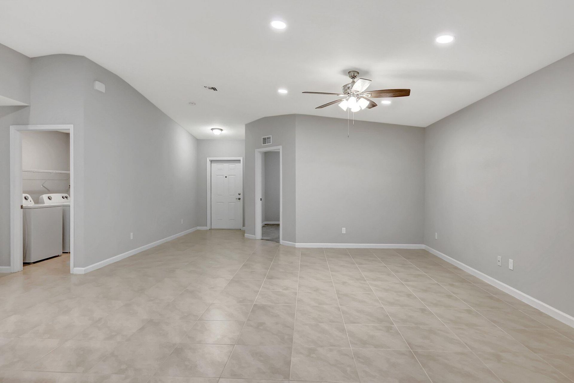 577 NW Floresta Drive, Port Saint Lucie, FL 34983 Photo