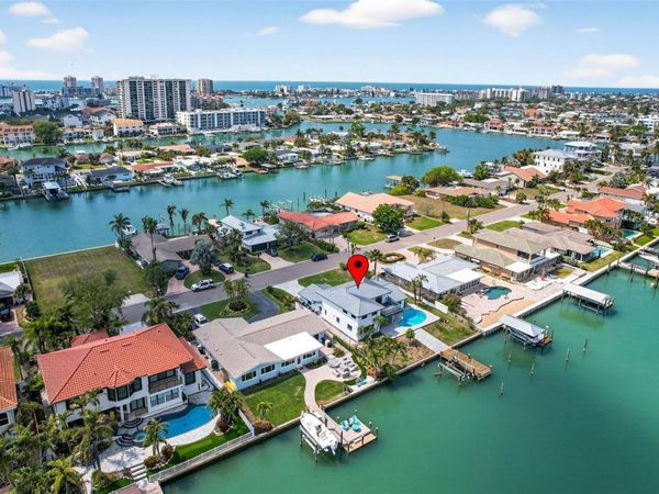 319 MIDWAY ISLAND , CLEARWATER BEACH, FL 33767