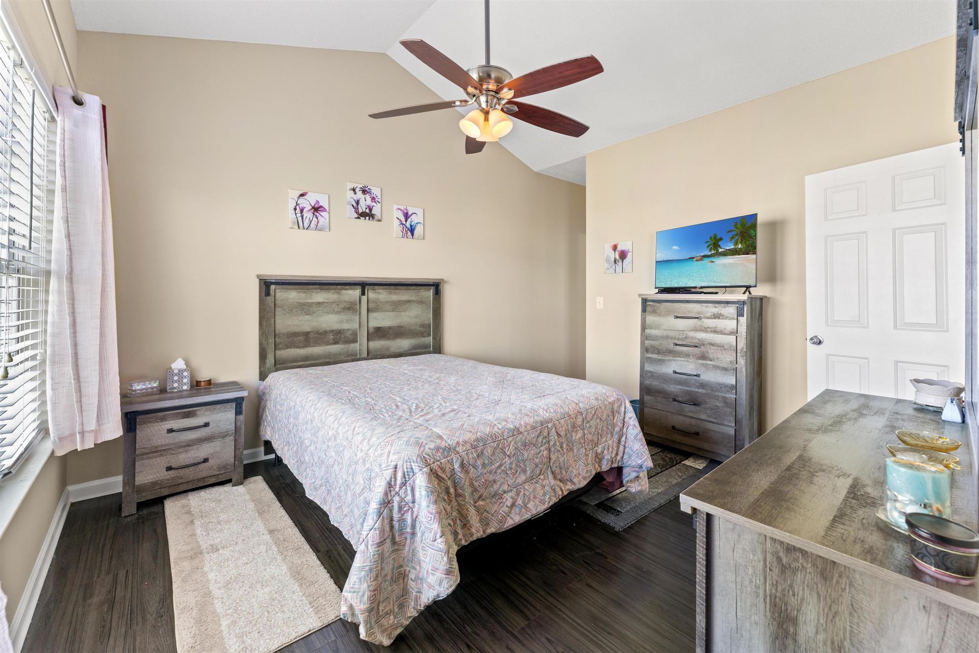 3923 Gladiola Ct. Photo 11