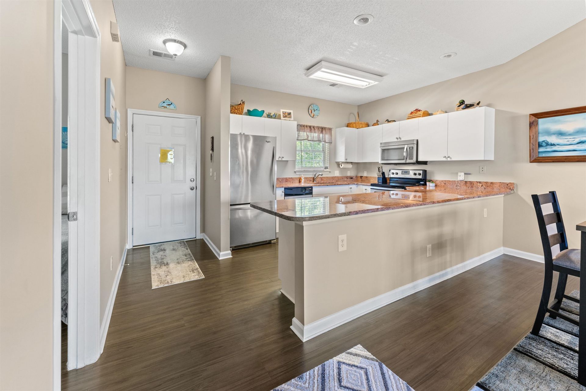 3923 Gladiola Ct. Photo 4