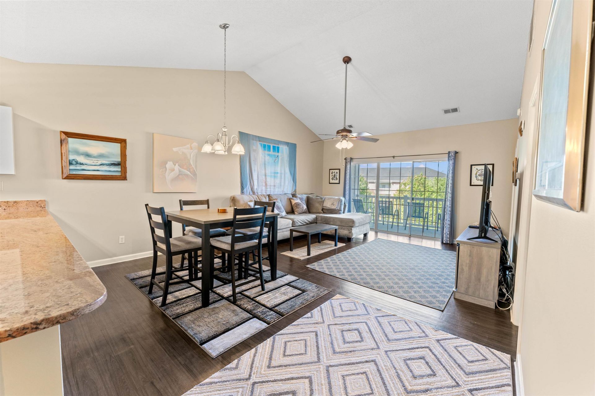 3923 Gladiola Ct. Photo 5