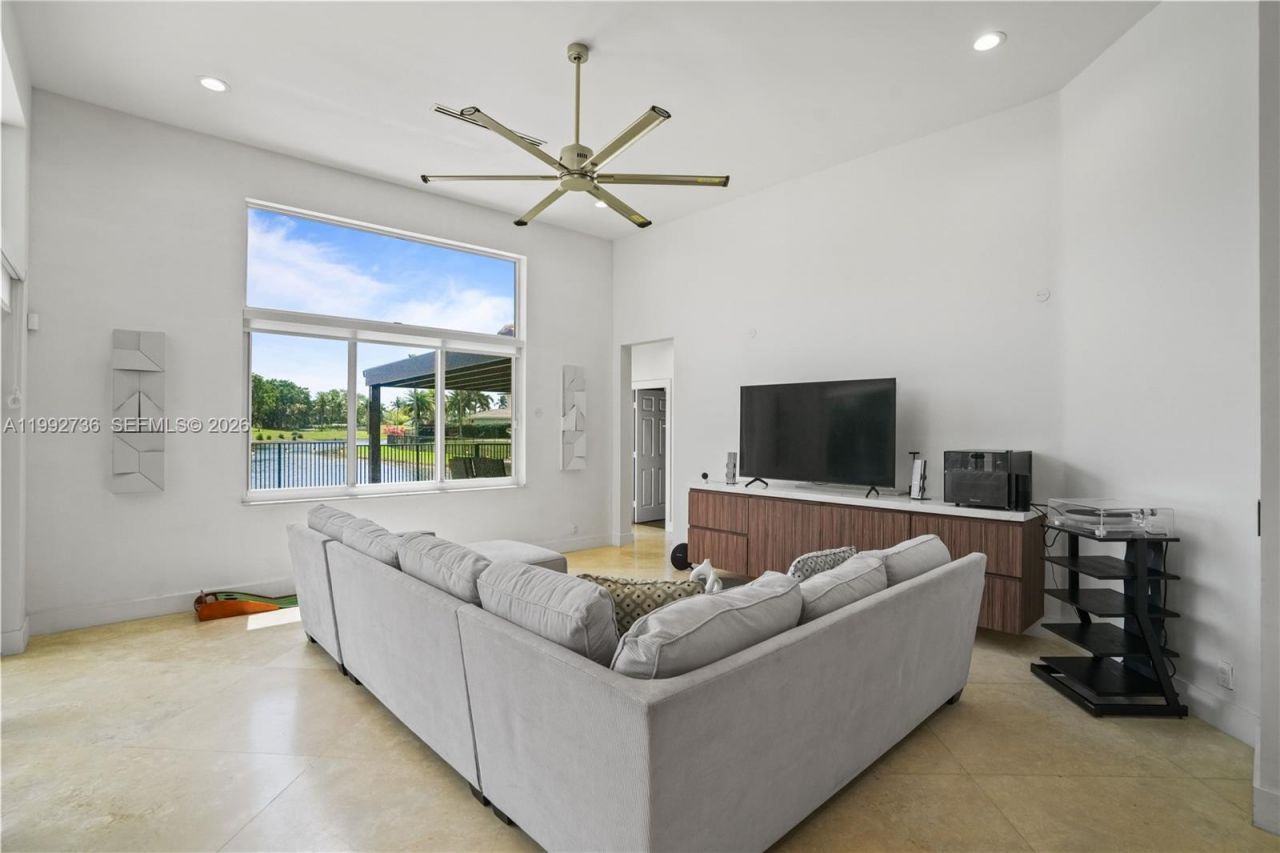 2569 Eagle Run Ln, Weston, FL 33327 Photo