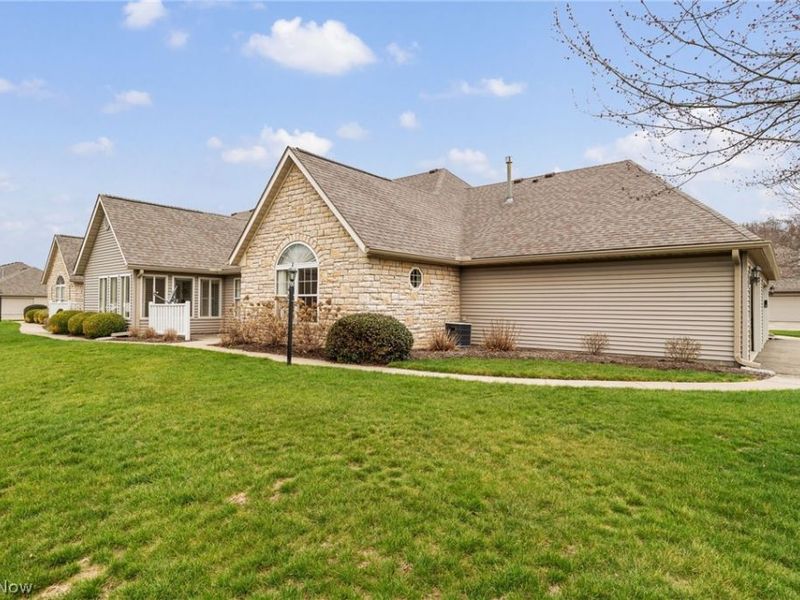 1497 Tylers Mill Lane NE, Massillon, OH 44646 Photo 3