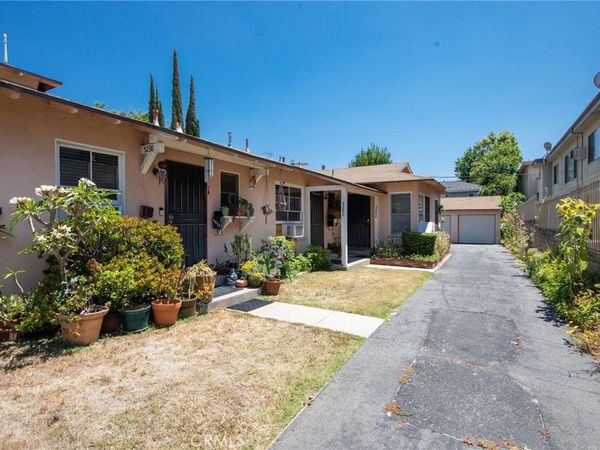 5238 Hermitage, Valley Village, CA 91607