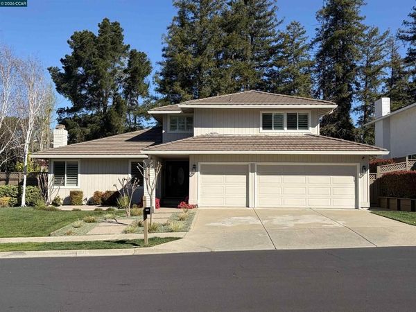 216 Royal Saint Ct, Danville, CA 94526