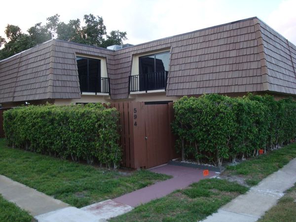 594 Springdale Circle, Unit 59-d, Palm Springs, FL 33461