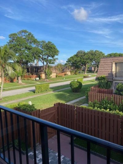 594 Springdale Circle, Unit 59-d, Palm Springs, FL 33461 Photo