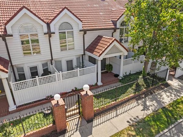 1109 W 47TH Street, Unit B, Kansas City, MO 64112