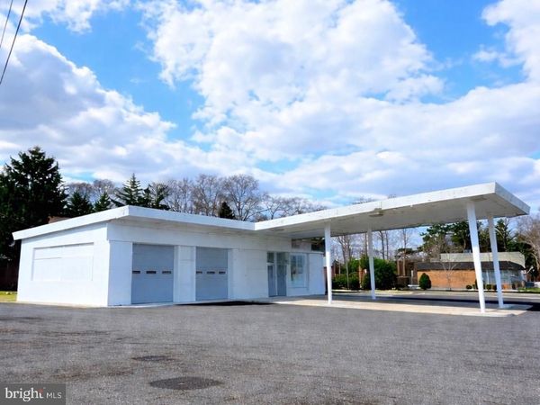 735 PHILADELPHIA PIKE, WILMINGTON, DE 19809